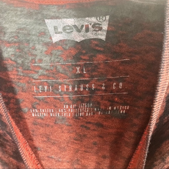 Levi's Vintage Graphic t-shirt Size XL EUC - Picture 2 of 3